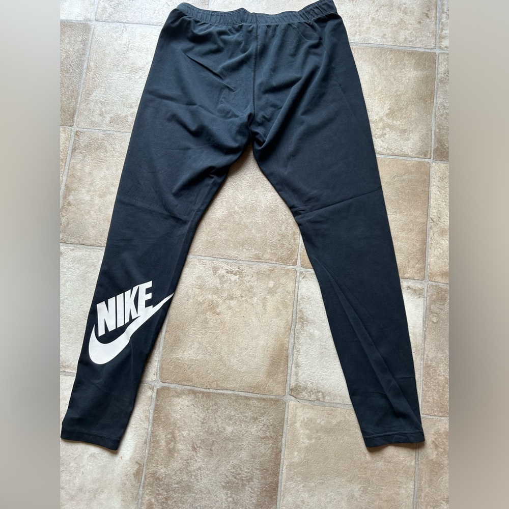 Women’s Nike legging